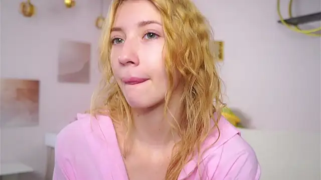 SunnivaCovilのライブXXXチャット