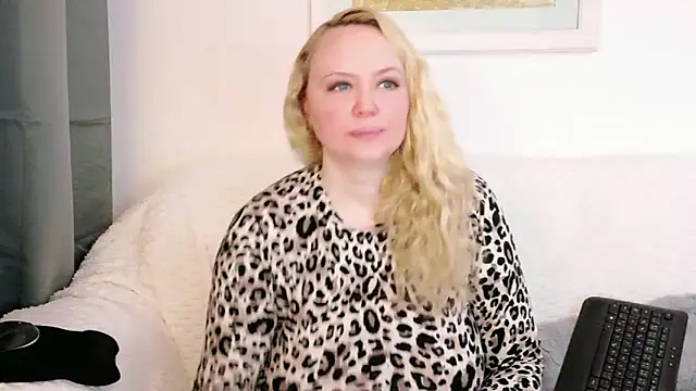 Sarah4you's Live XXX Chat