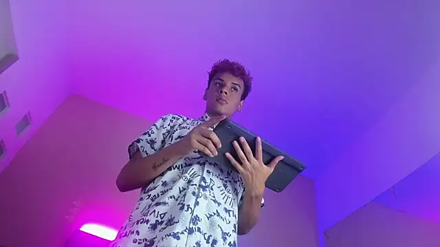 Xavier_Fox___ Live XXX-chat