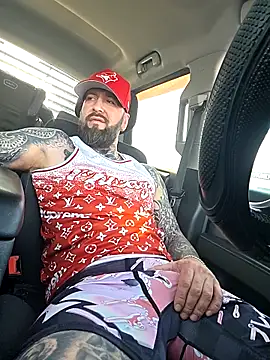 Chat XXX en directo de Beardedtattood