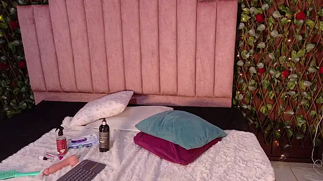 XXX chat uživo modela MiaJanss