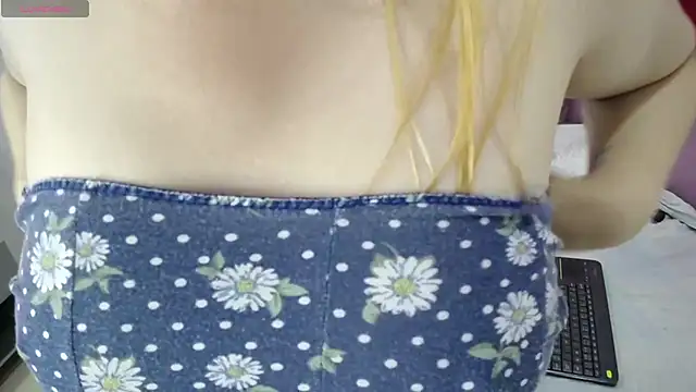 Živý XXX chat Alaiia___