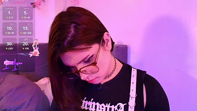 Yuri_Stars webkamerás műsora