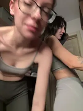 RussianGirls_のライブXXXチャット