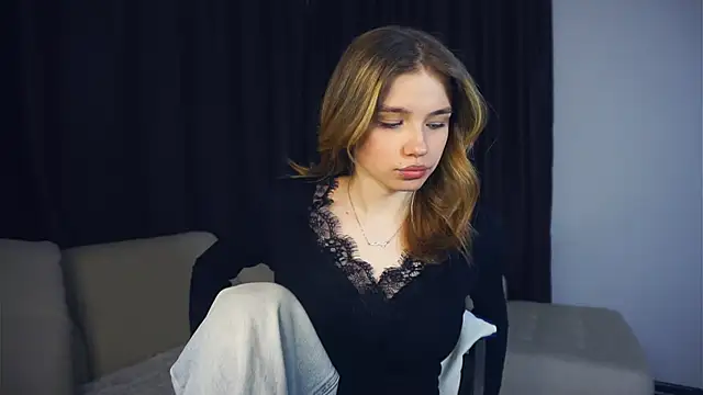 EarthaStinett Show in webcam