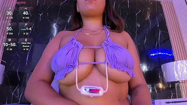 XXX chat uživo modela BustyGlow