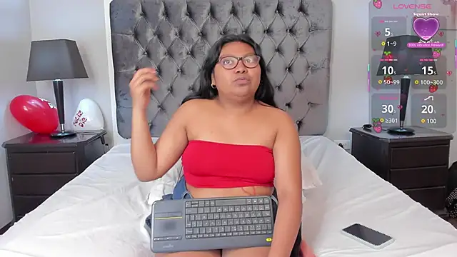 Kiri_Black_ live XXX chat