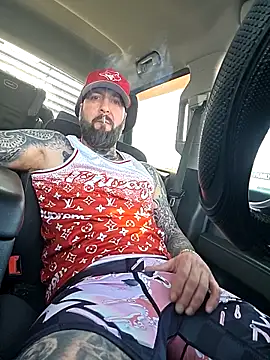 Chatroom XXX en direct de Beardedtattood