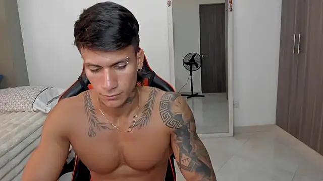 XXX chat uživo modela pettergrey1