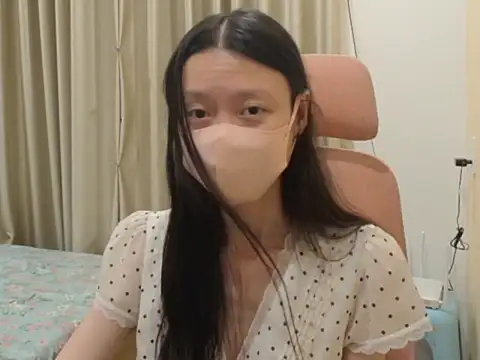 แชท XXX สดของ Lil-Cherries