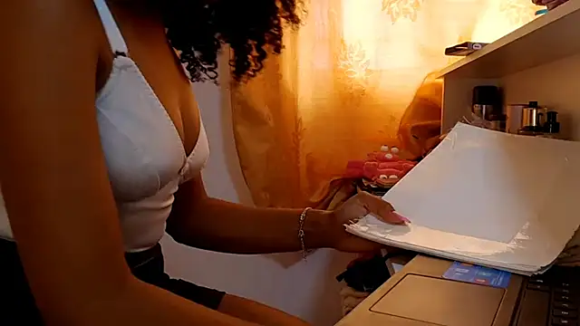 EsterSantopietro – Naživo XXX chat