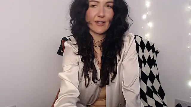 Simone_CoraのライブXXXチャット