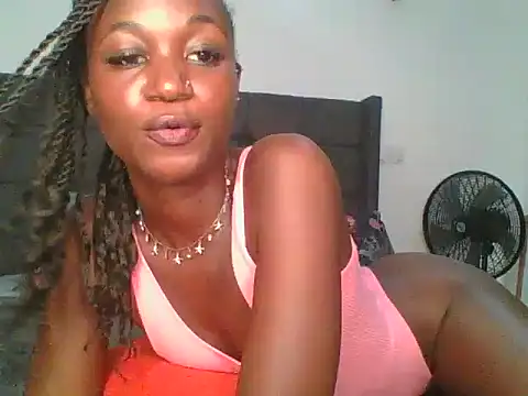 MissLilly1 Adlı Modelin Canlı XXX Sohbeti