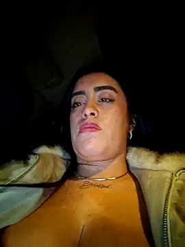 MissNyraSecret live XXX chat