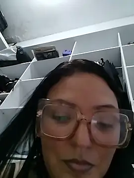 AuroraChest Chat XXX live