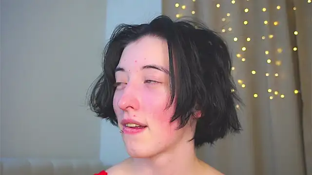 JuanaFriesz Adlı Modelin Canlı XXX Sohbeti