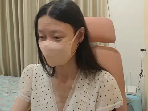 Lil-Cherries live XXX chat