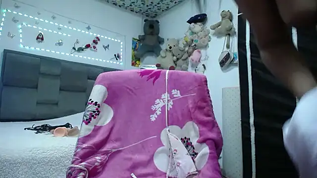 Chat XXX ao vivo de Sharloth_milf