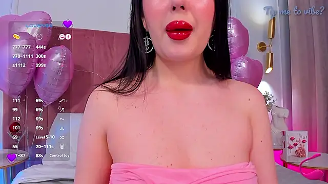 Mayzzie: онлайн-секс-чат