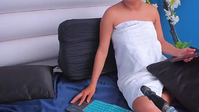 letty_straus élő XXX-chatje