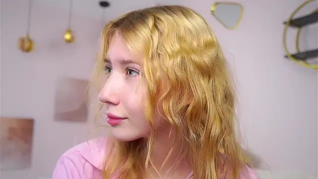 Chat XXX en directo de SunnivaCovil