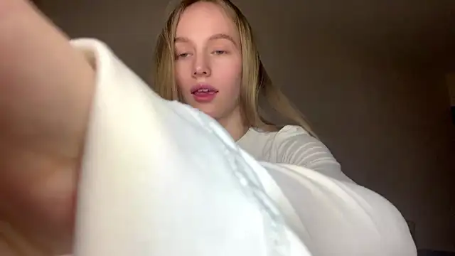 Viktoria_Vibes: онлайн-секс-чат