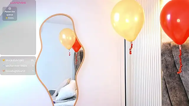 zoe_hugeboobs Obrolan Langsung XXX