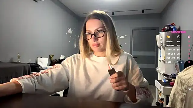 Chatroom XXX en direct de SoftnessMila