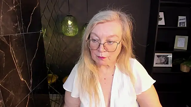 NataliMellow: онлайн-секс-чат