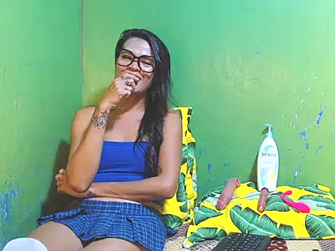 DirtyFistingBarbie 网络视讯表演