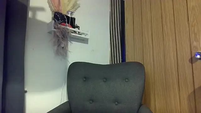 Chat +18 de poppyinga1 ao vivo