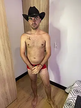 Show modela HAMILTONG12 na web-kameri