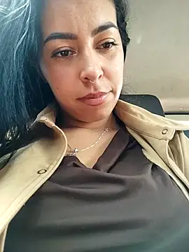 Czat XXX na żywo – Luianna