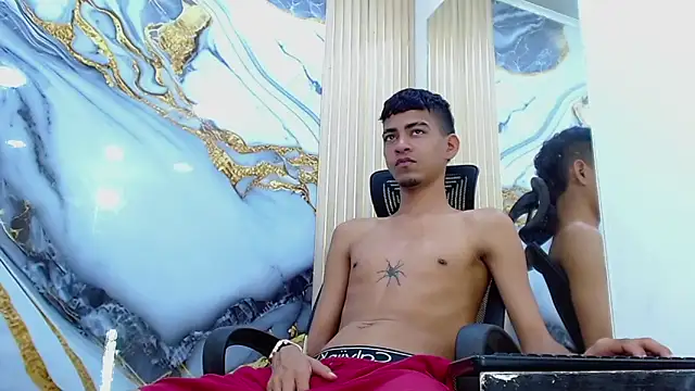 Erickhottx Webcamshow