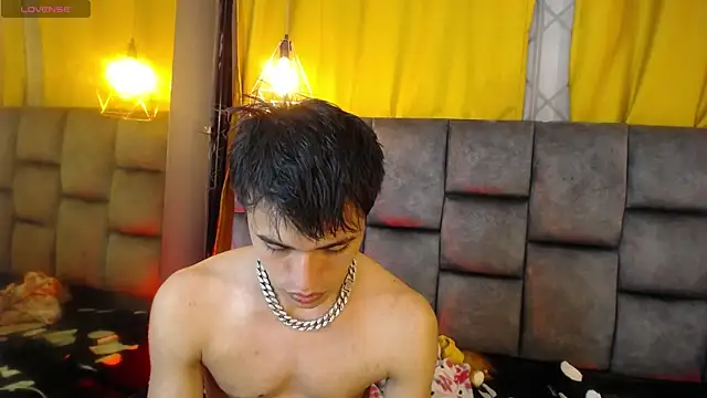 Maik_Russo's Live XXX Chat