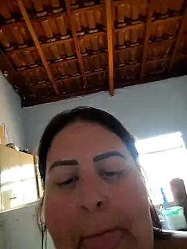 Lola-Zingara élő XXX-chatje