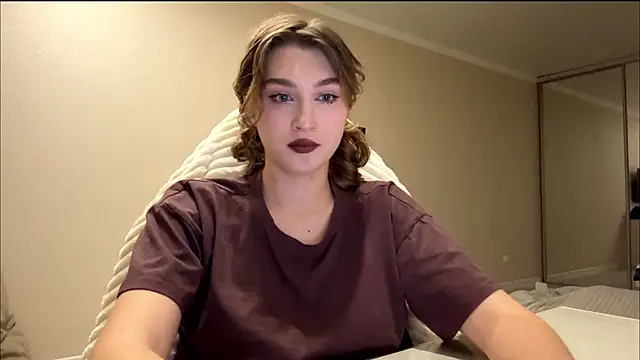 ElliKrovel Live XXX-chat