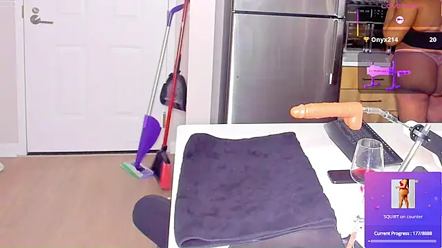 Czat XXX na żywo – CarmenCash__