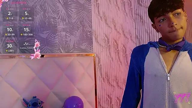 XXX chat uživo modela osamu_tay