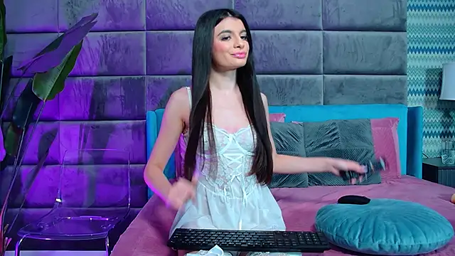 ElaraMorel: онлайн-секс-чат