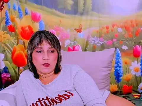 indianroxy's Live XXX Chat