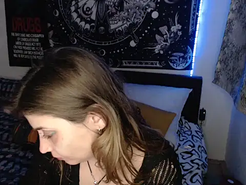 Онлайн чат XXX AlienforTwenty