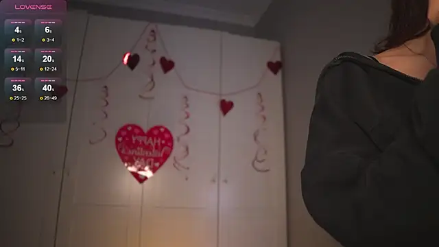 Онлайн чат XXX -JuicyMolly-