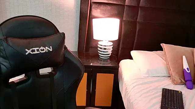 EllaEvanz – Naživo XXX chat