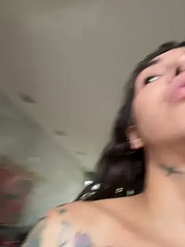 Nikatsu's Live XXX Chat