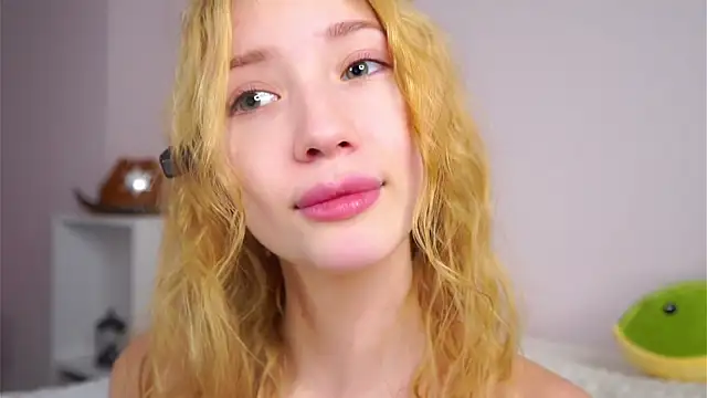 SunnivaCoviln Live XXX chat