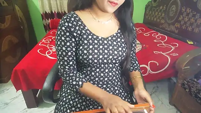 BengaliQueenStar's Live XXX Chat