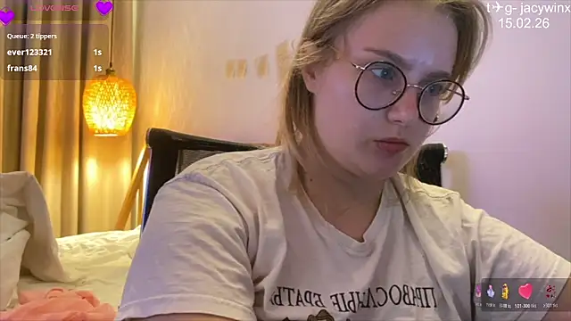 JacyWinslat élő XXX-chatje