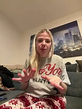 BlondieJujuVibe 即時 XXX 聊天