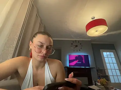 FoxyValentine's Live XXX Chat